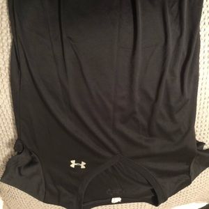 black under armor shirt
